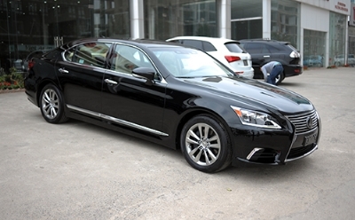 Lexus 460L cho thuê