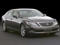Cho thuê xe hoa đám cưới Lexus 460L, nhận chạy hợp đồng, xe du lịch, đưa đón sân bay xe chuyên cho thuê đám cưới,giá cạnh tranh, đặc biêt giảm giá 10% vào các ngày thứ 2,3,4,5.xin vui lòngl iên hệ Anh Trung điều hành xe.