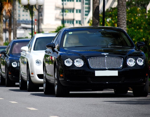 cho thue xe Bentley tai ha noi