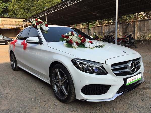 Cho thuê xe VIP Mercedes E300